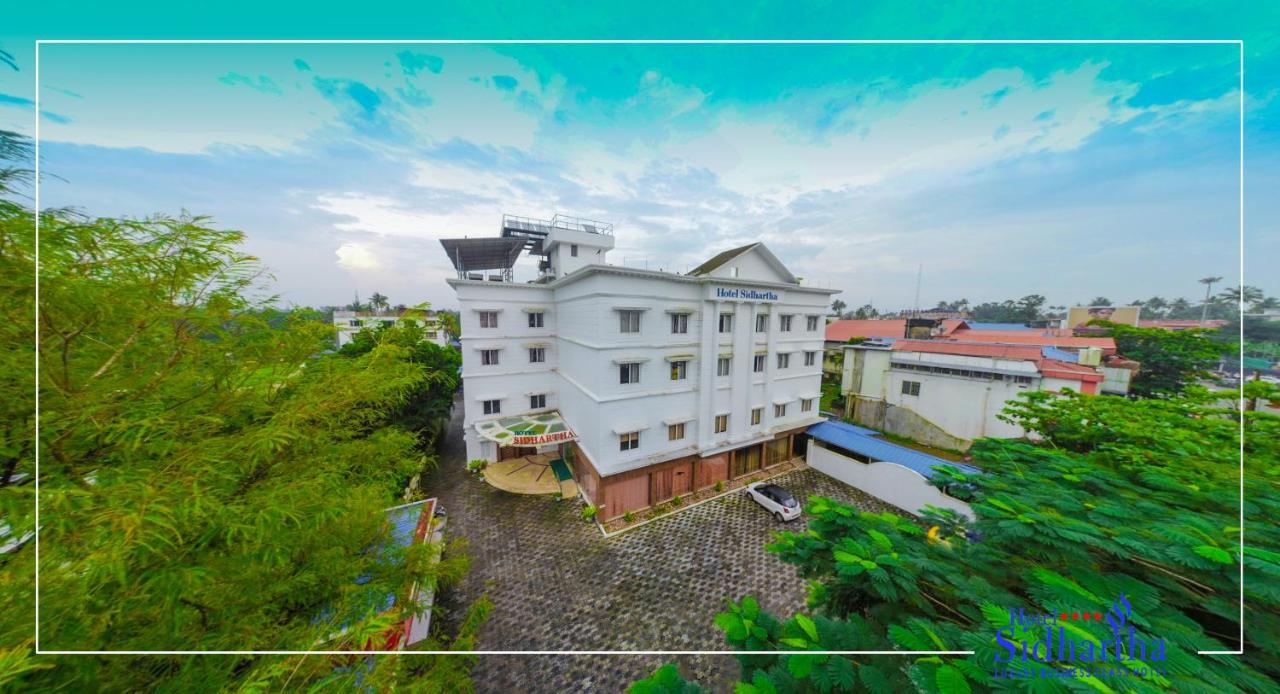 Hotel Sidhartha Chalakudy Kizhake Chalakudi Exterior photo