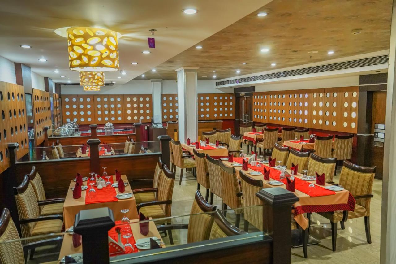 Hotel Sidhartha Chalakudy Kizhake Chalakudi Exterior photo