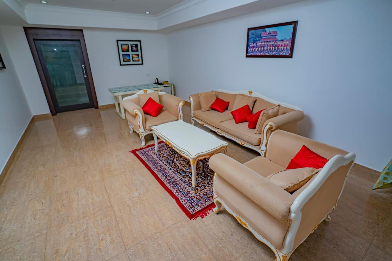 Hotel Sidhartha Chalakudy Kizhake Chalakudi Exterior photo