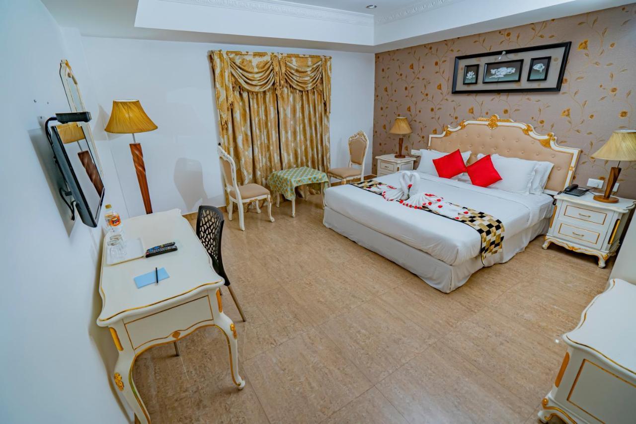 Hotel Sidhartha Chalakudy Kizhake Chalakudi Exterior photo